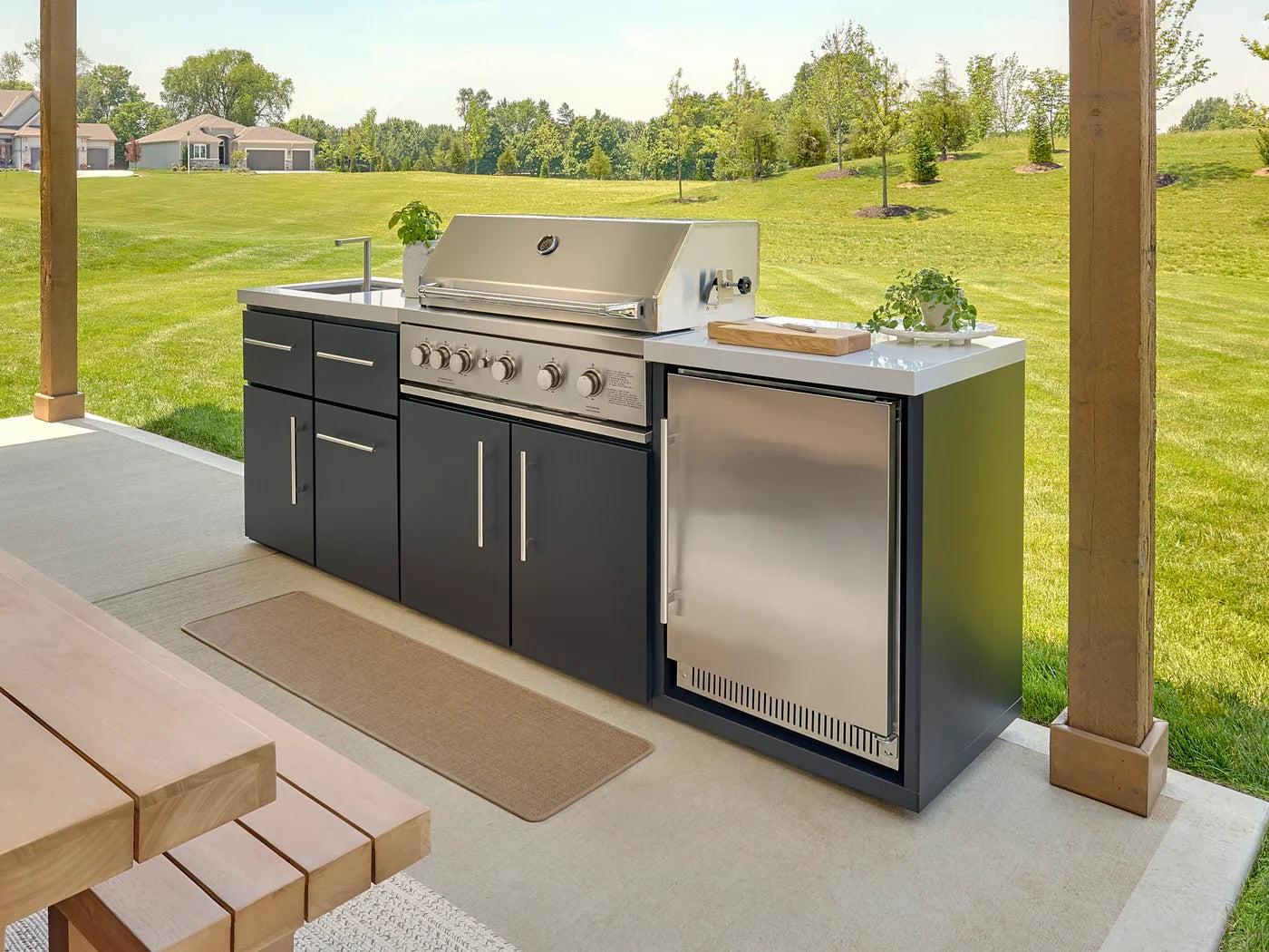 Emory 9' Outdoor Kitchen with Built-In Appliance — Professionally Installed