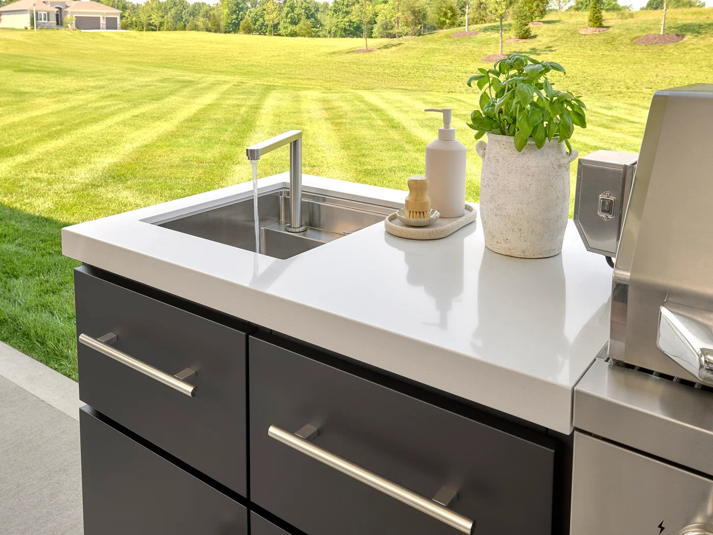 Emory 9' Outdoor Kitchen with Built-In Appliance — Professionally Installed